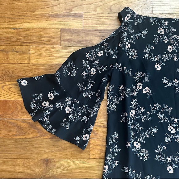 Black Floral Cold Shoulder Blouse - Picture 8 of 10